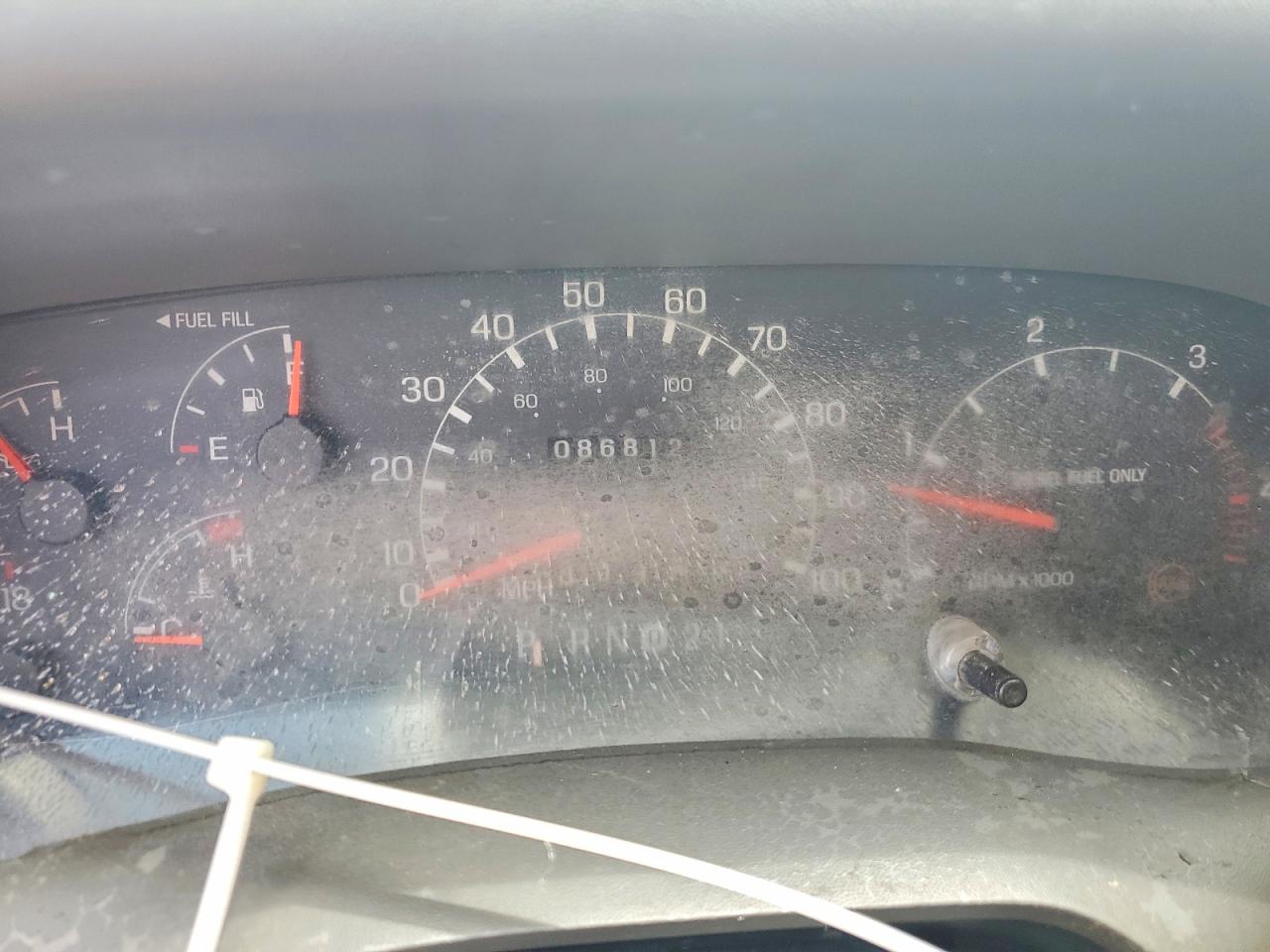 1999 Ford F450 VIN 1FDXF47F1XED84975 photo 9