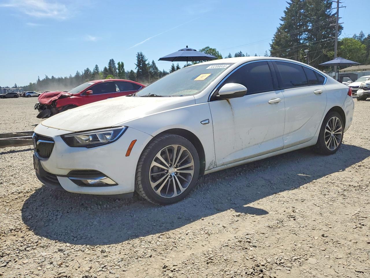 2018 Buick Regal VIN W04GM6SX7J1124885 photo 1