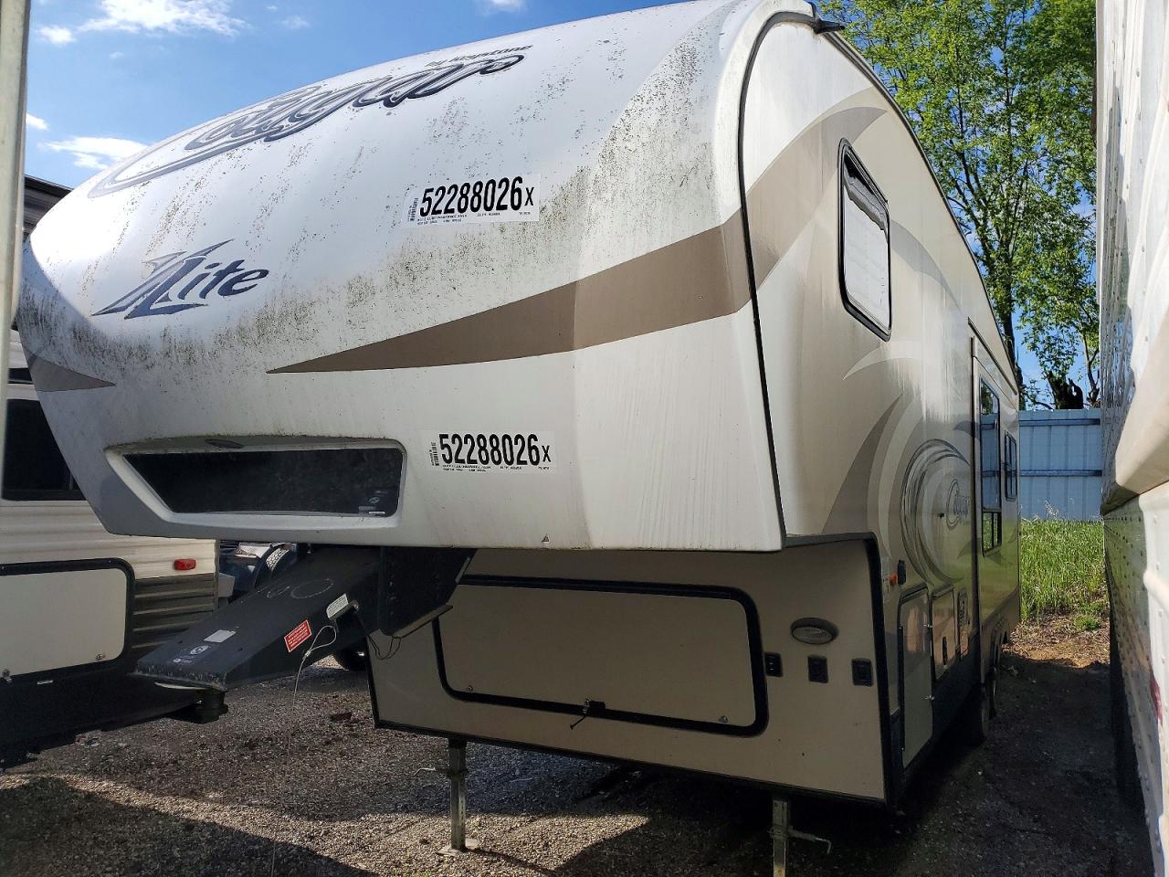2018 KEYSTONE Cougar VIN 4YDF26R28JV503160 photo 2