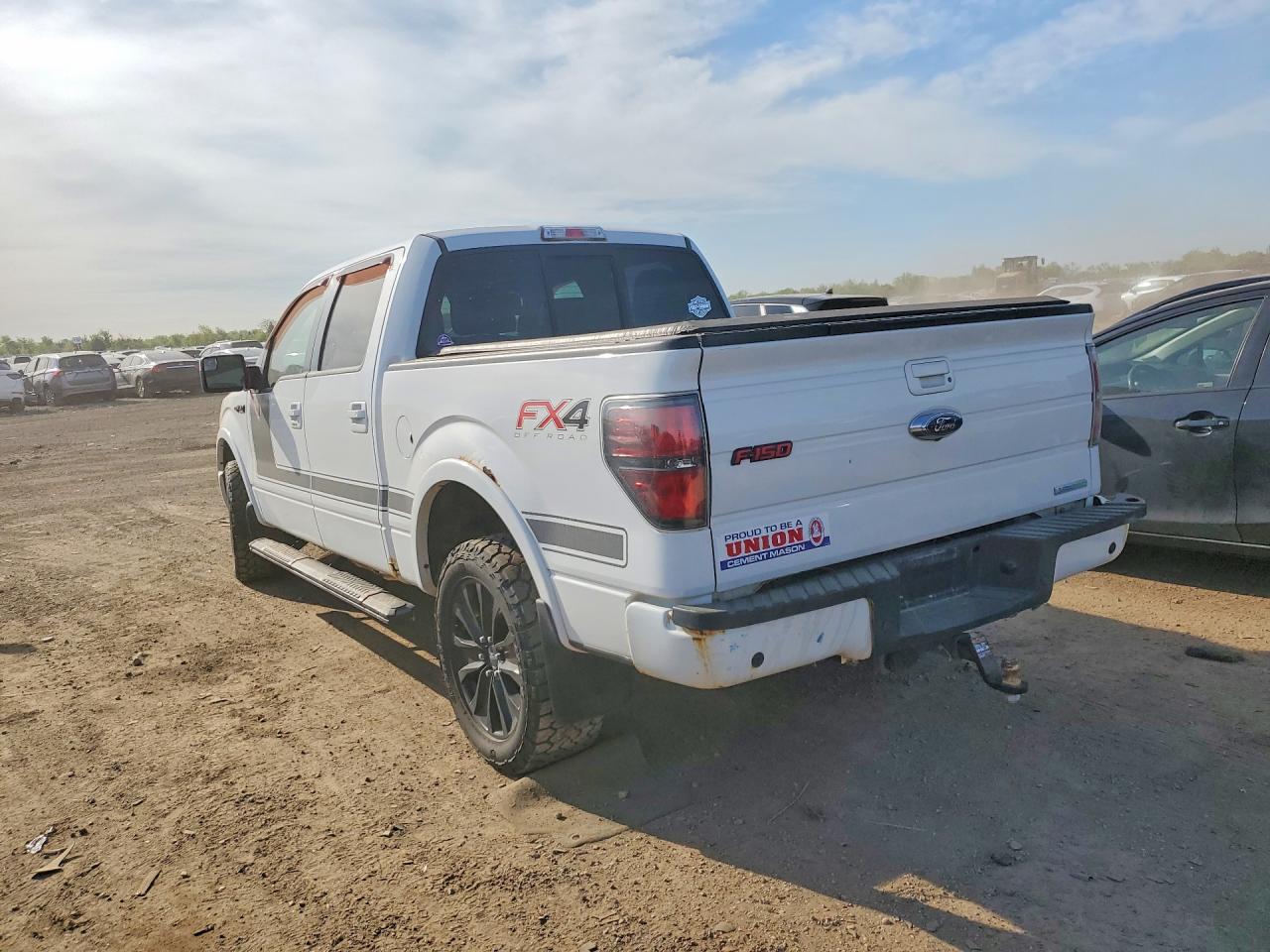2013 Ford F150 VIN 1FTFW1ET5DFA63065 photo 2