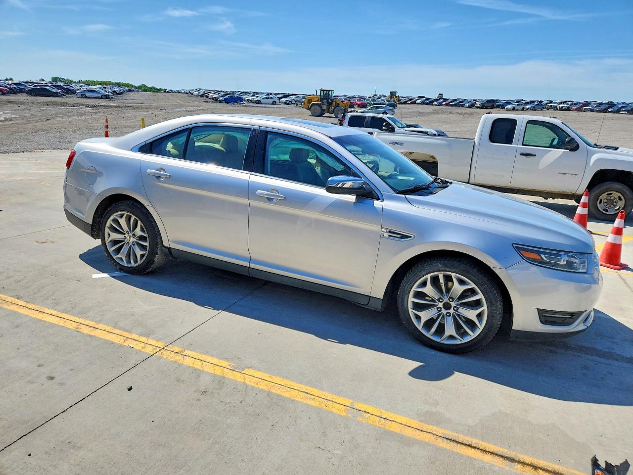 2019 FORD Taurus VIN 1FAHP2F86KG118108 photo 4