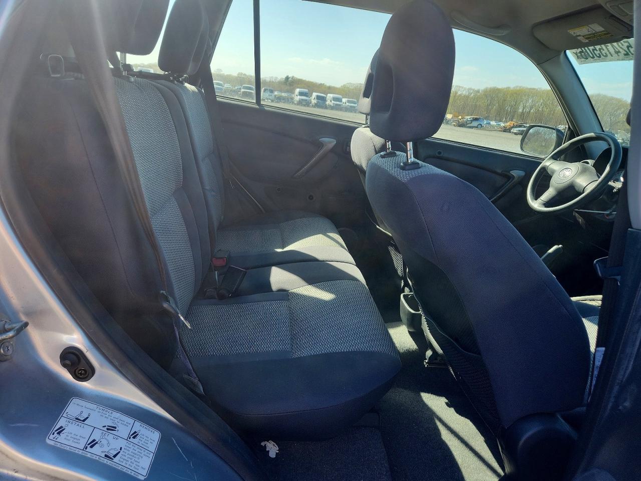 2004 Toyota Rav4 VIN JTEHD20V046017135 photo 11