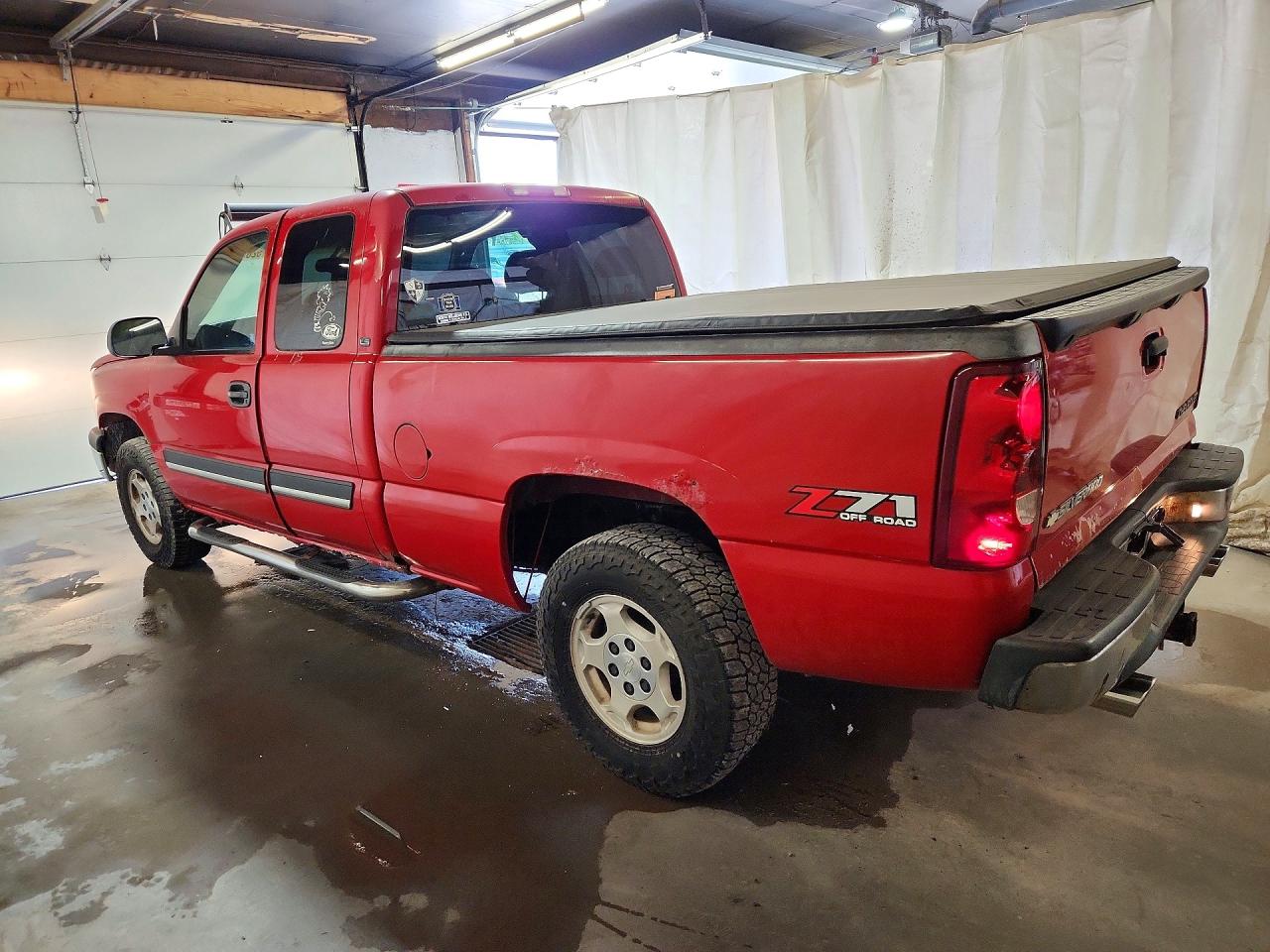2003 Chevrolet Silverado VIN 2GCEK19V131228487 photo 2