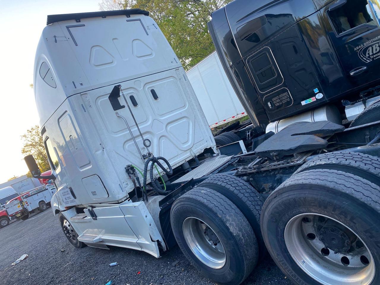 2019 FREIGHTLINER All other VIN 3AKJHHDR4KSKY1058 photo 3