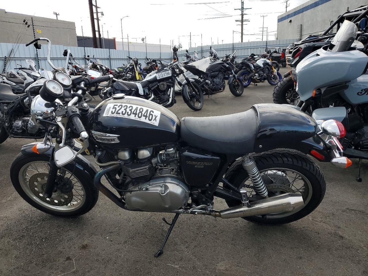 2011 TRIUMPH Thruxton VIN SMT920K14BT481557 photo 3