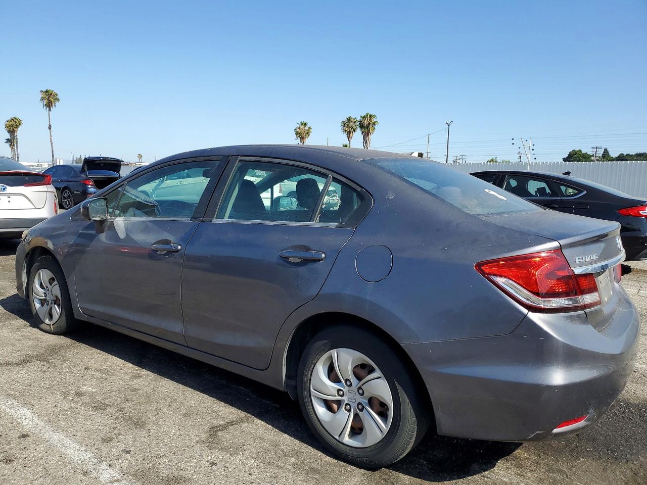 2015 Honda Civic VIN 2HGFB2F5XFH565090 photo 2