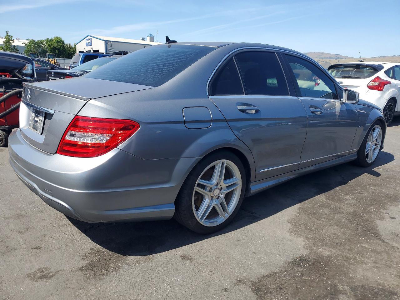 2012 Mercedes-Benz C class VIN WDDGF4HB3CR214559 photo 3