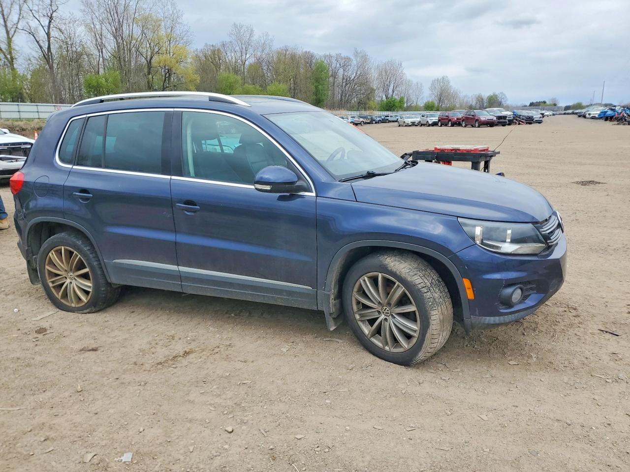 2015 Volkswagen Tiguan VIN WVGBV7AX1FW611316 photo 4