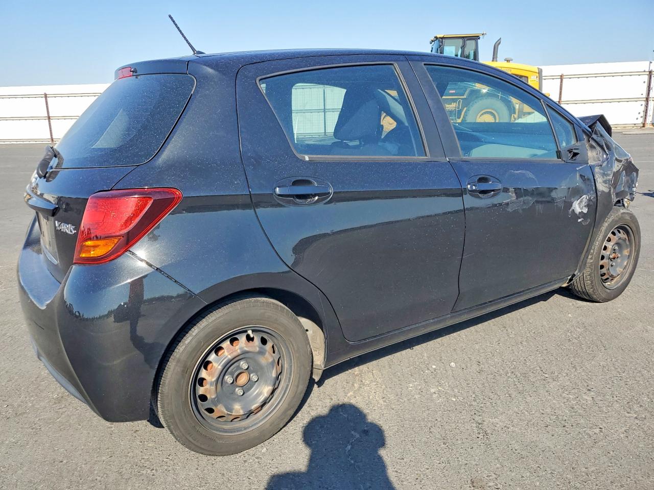 2015 Toyota Yaris VIN VNKKTUD33FA047724 photo 3