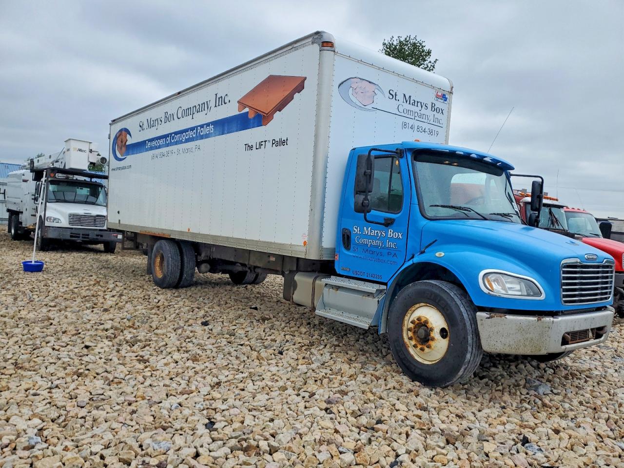 2011 FREIGHTLINER All other VIN 1FVACXDT6BDAZ0220 photo 1
