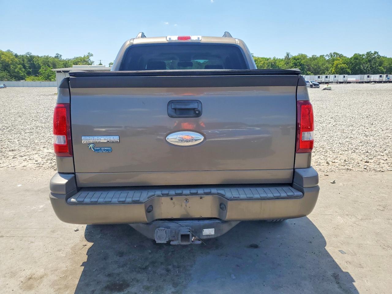 2007 Ford Explorer VIN 1FMEU33897UA06049 photo 6