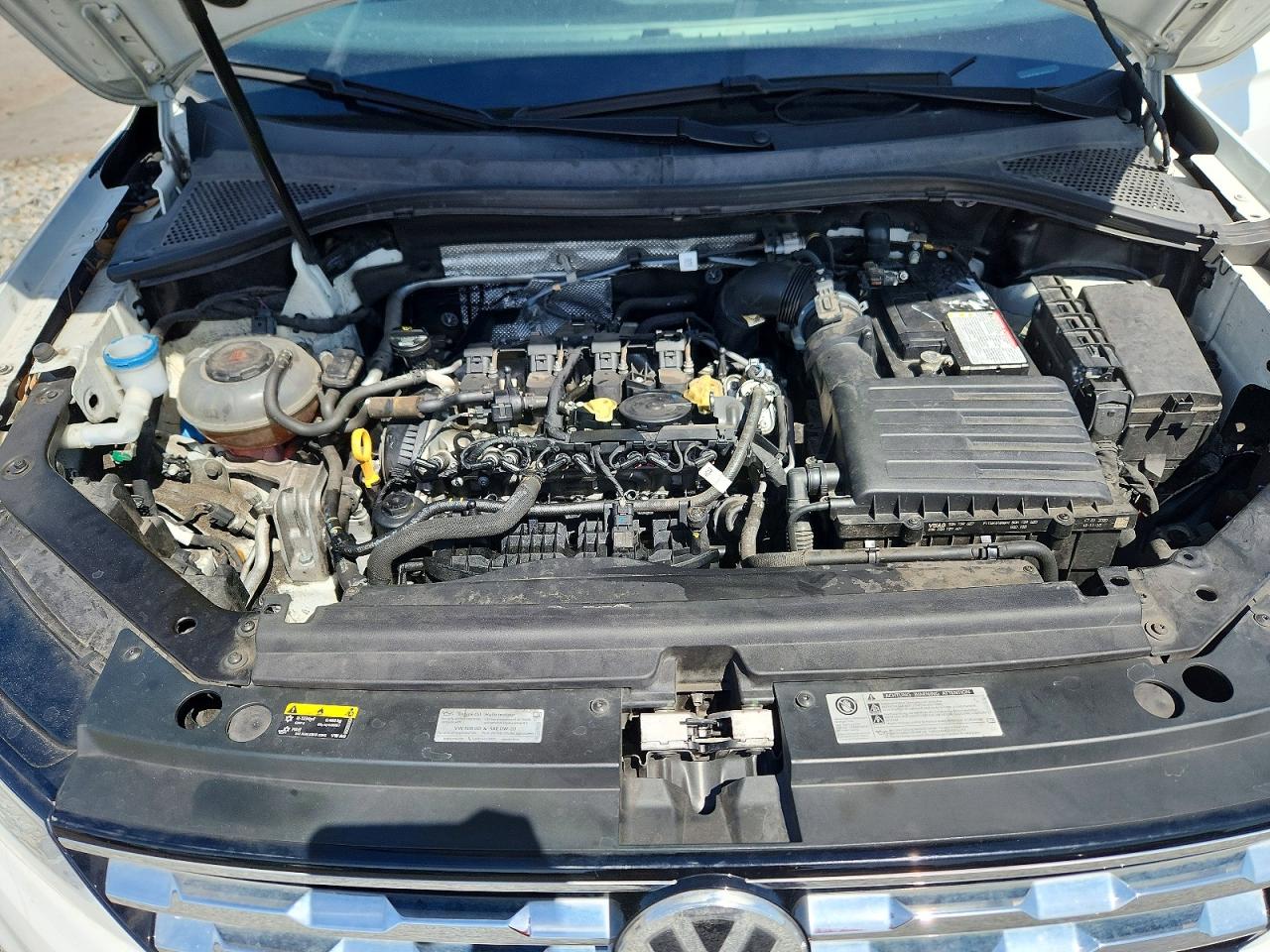 2020 Volkswagen Tiguan VIN 3VV1B7AX5LM105400 photo 12