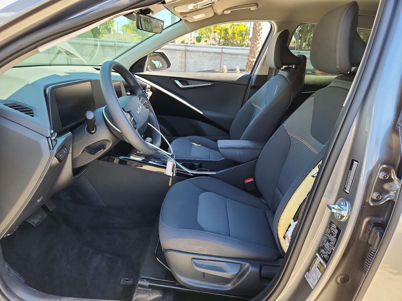 2026 Kia Niro VIN KNDCP3LE5T5333187 photo 7