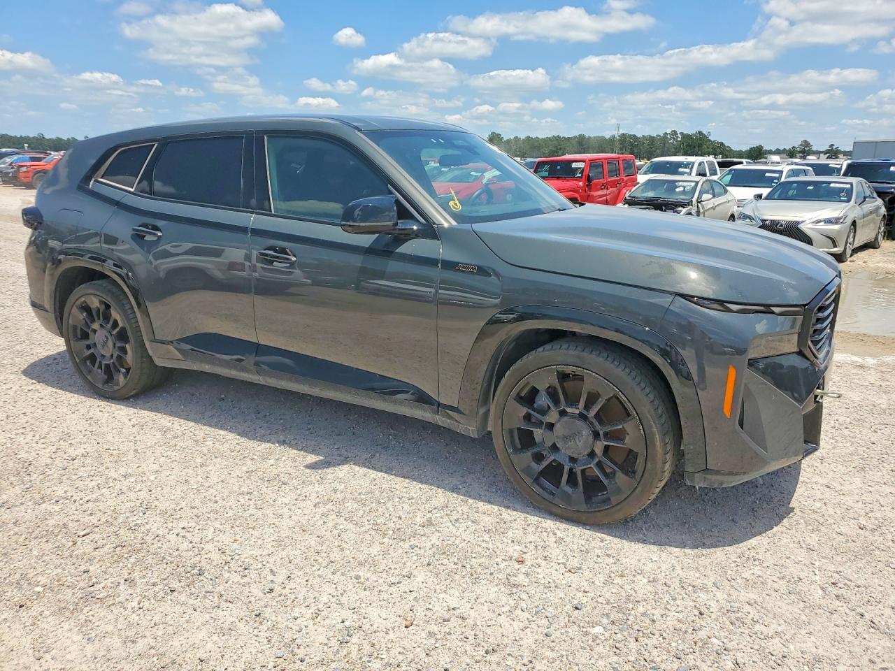 2025 BMW Xm VIN 5YM23CS06S9Z37228 photo 4