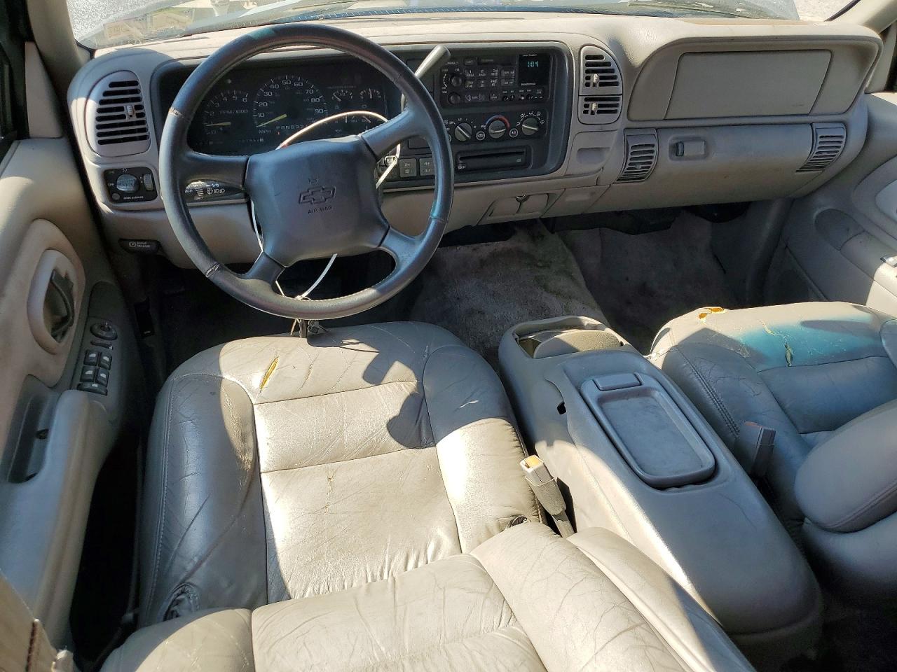 1999 Chevrolet Tahoe VIN 1GNEK13R7XJ321013 photo 8