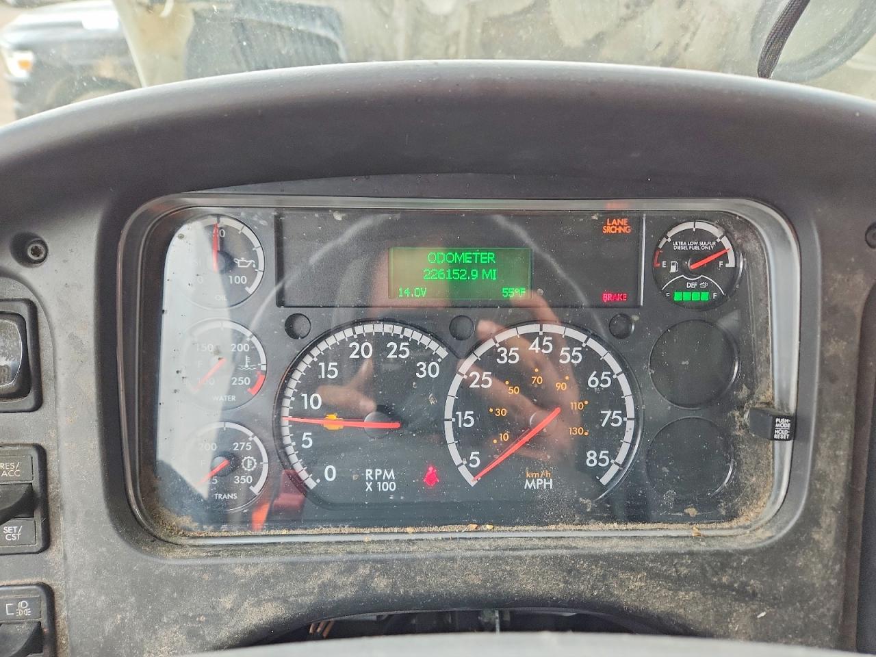 2019 FREIGHTLINER All models VIN 1FVACWFA6KHKV7882 photo 8