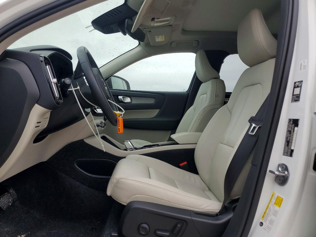 2026 Volvo Xc40 VIN YV4L12UC0T2700326 photo 7