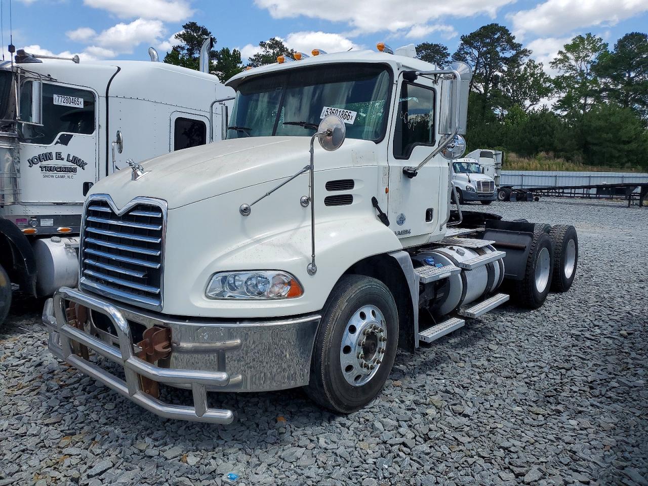2015 MACK All other VIN 1M1AW09YXFM052331 photo 2
