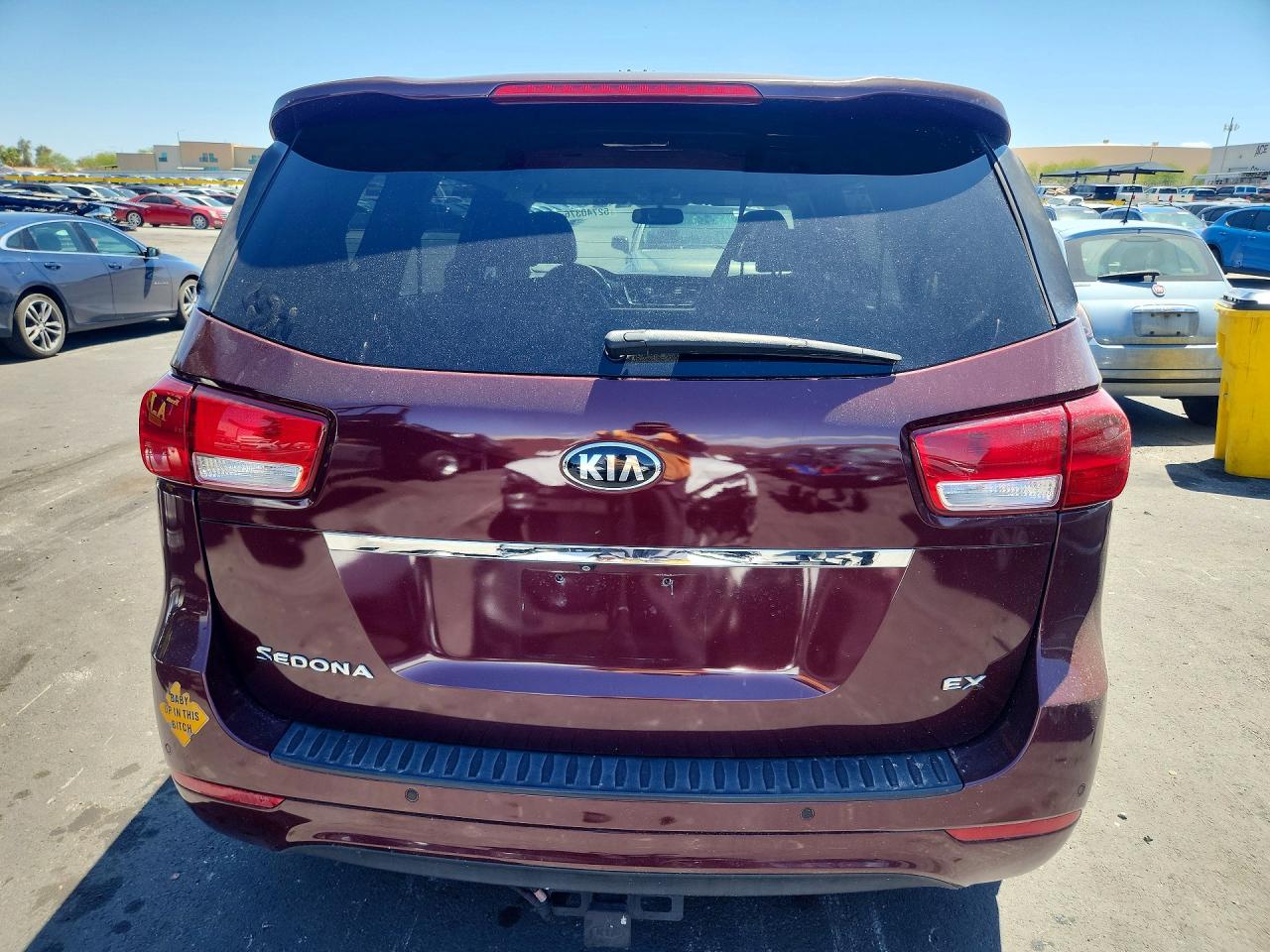 2015 Kia SEDONA VIN KNDMC5C10F6045536 photo 6