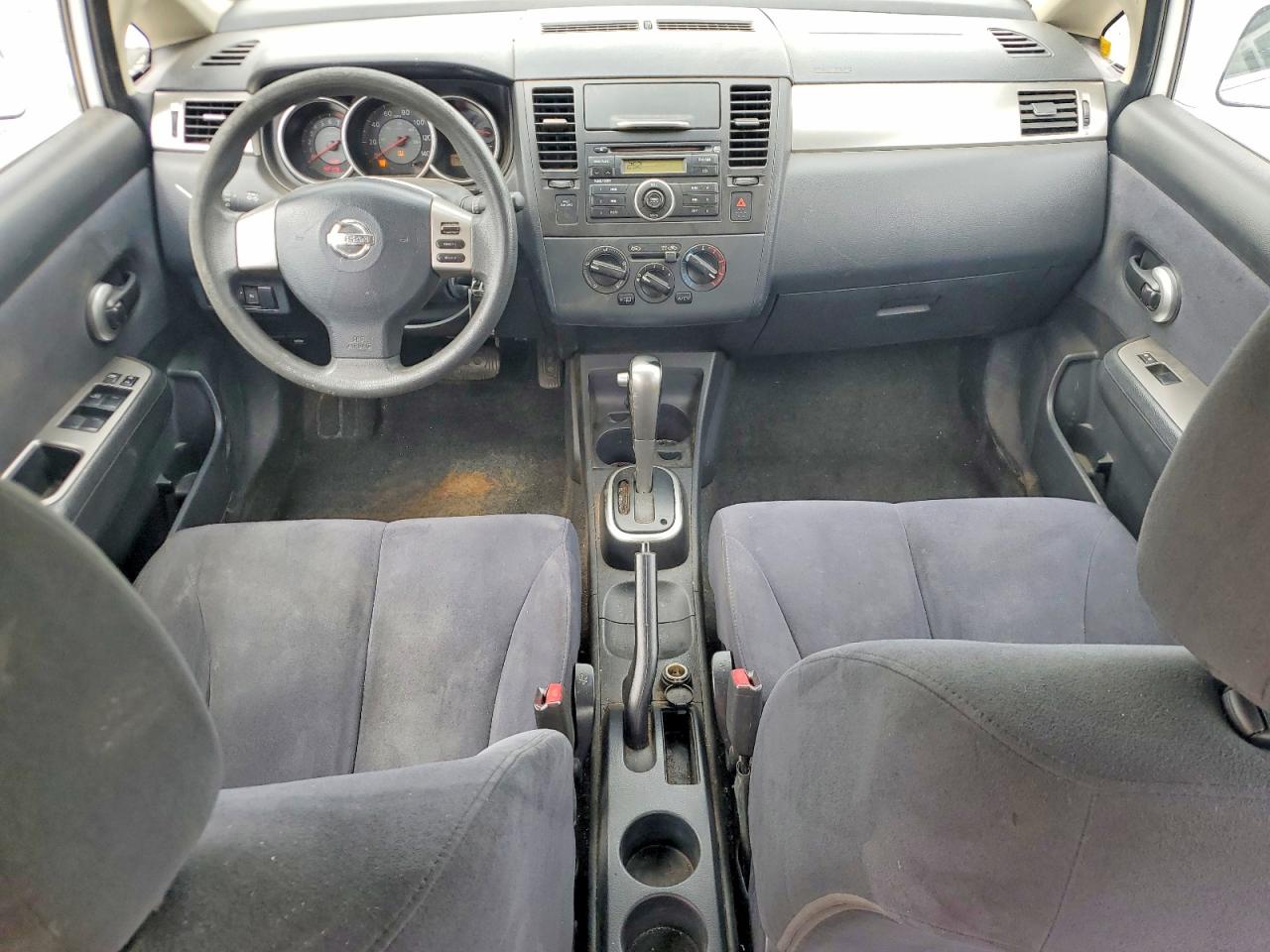2008 Nissan Versa VIN 3N1BC11E08L389840 photo 8