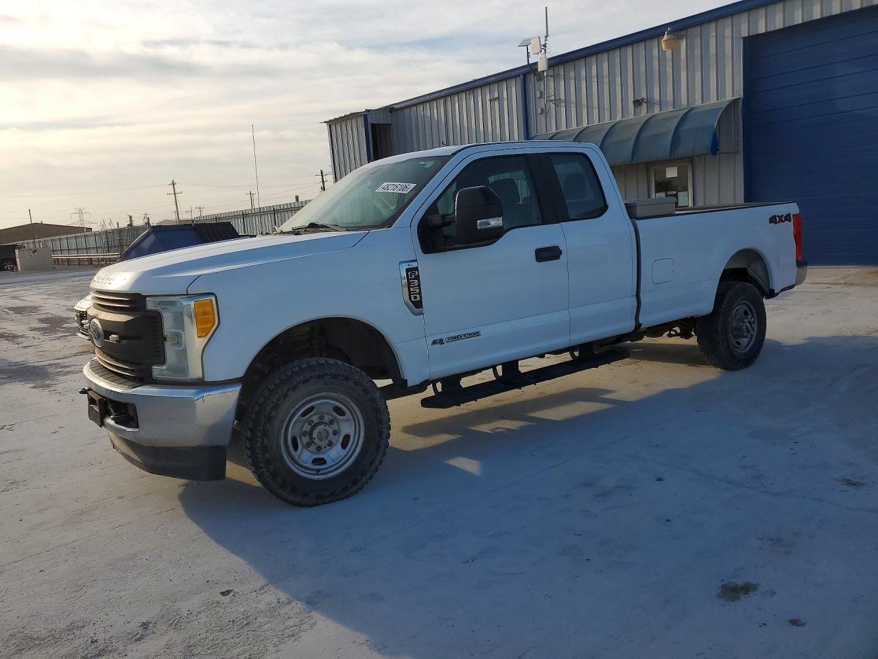 2017 FORD F350 VIN 1FT8X3BT6HEB22870 photo 1
