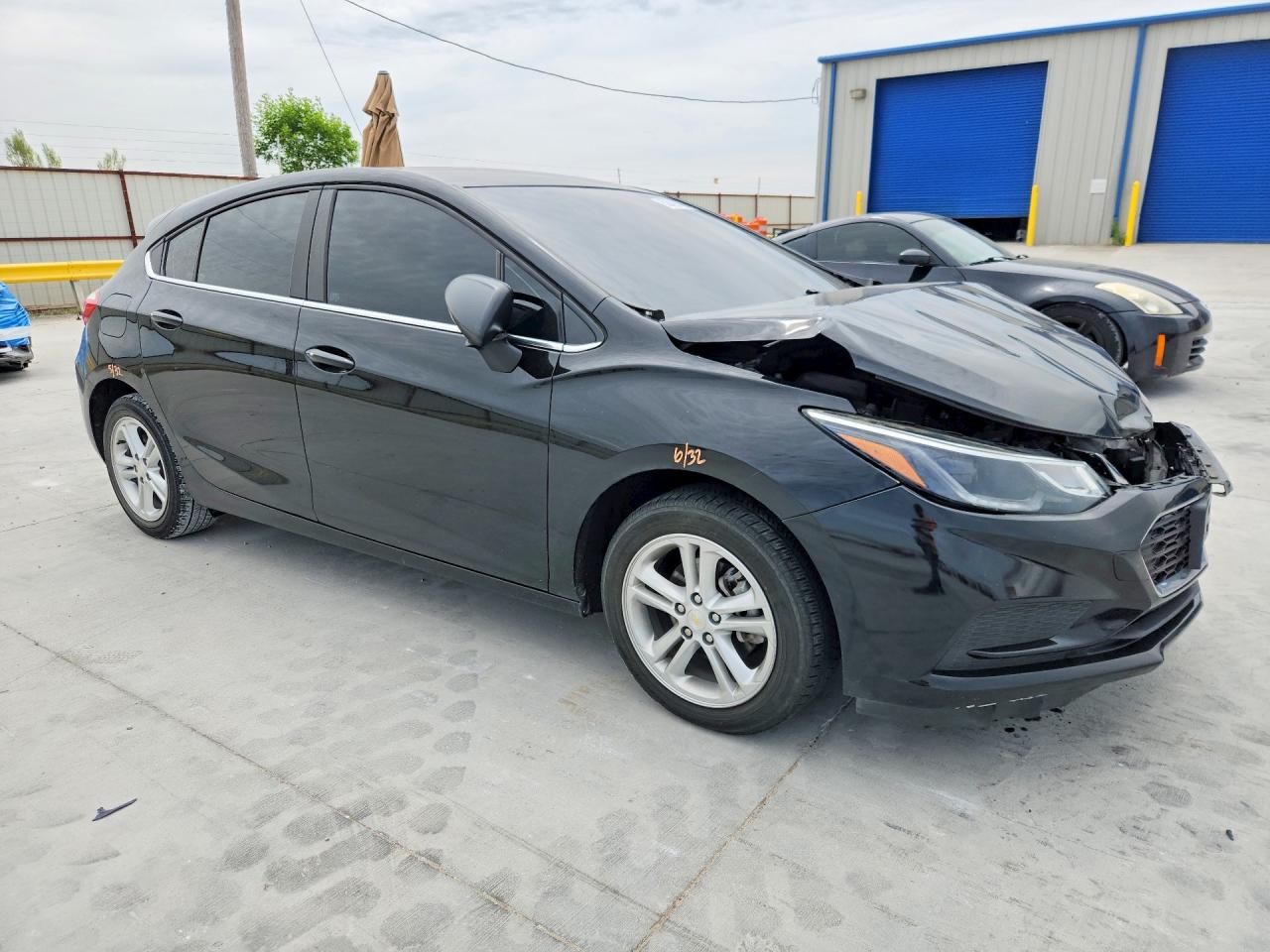 2017 Chevrolet Cruze VIN 3G1BE6SM3HS596344 photo 4
