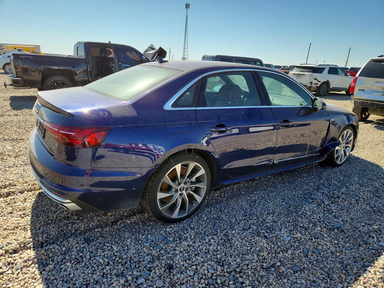 2021 Audi A4 VIN WAUEAAF43MA036443 photo 3