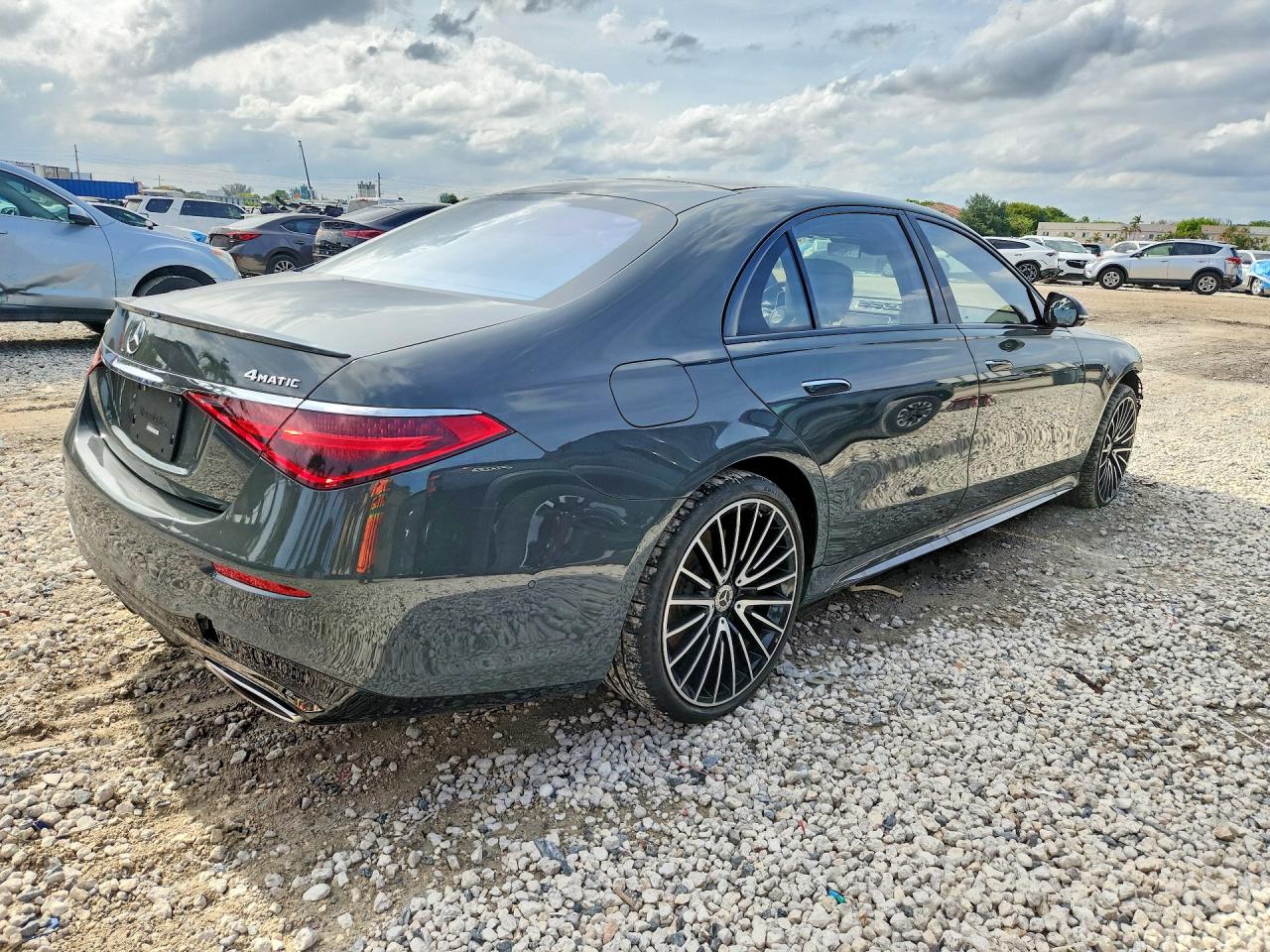 2023 Mercedes-Benz S class VIN W1K6G7GBXPA226711 photo 3
