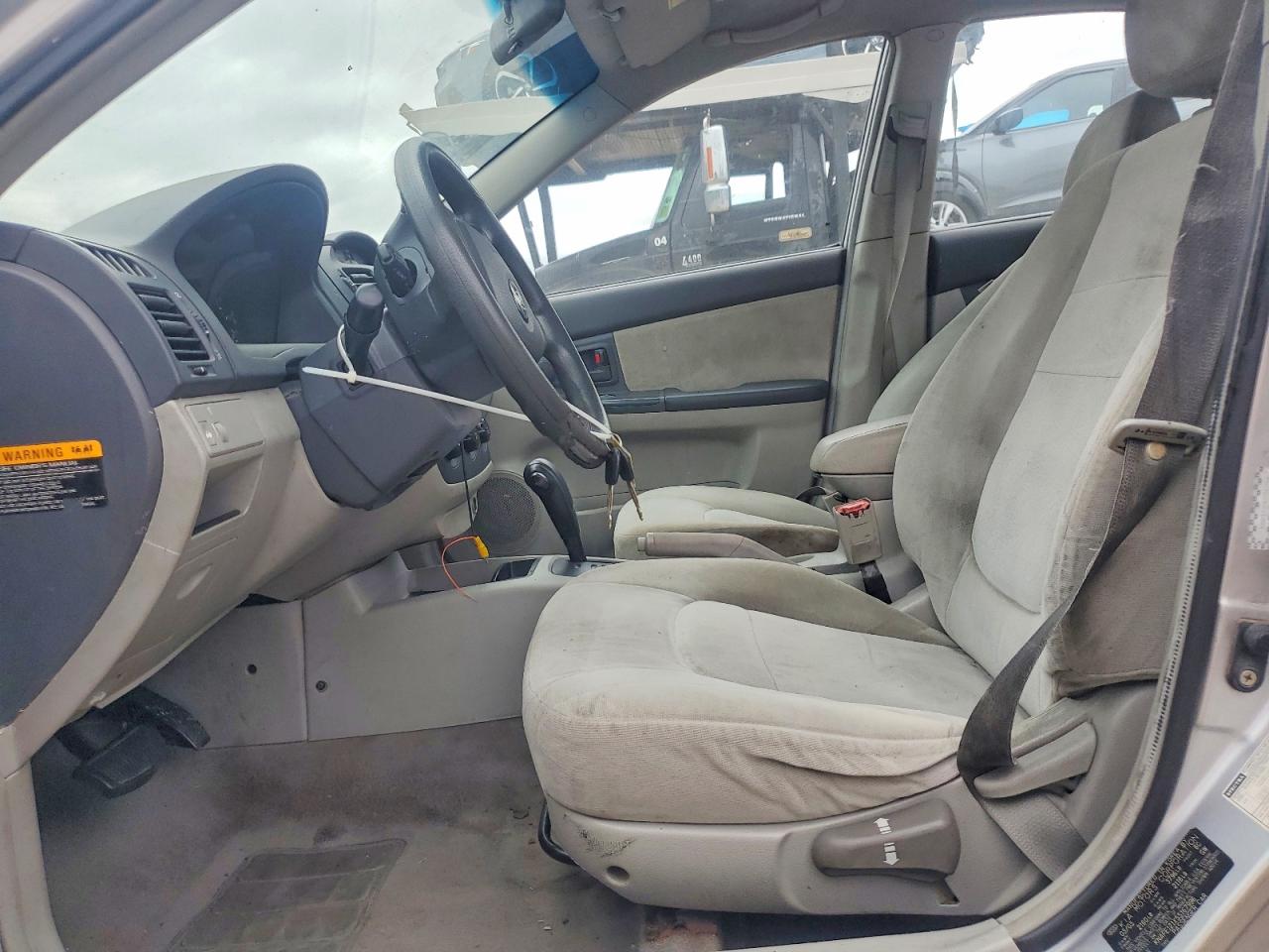 2005 Kia Spectra VIN KNAFE121X55167996 photo 7