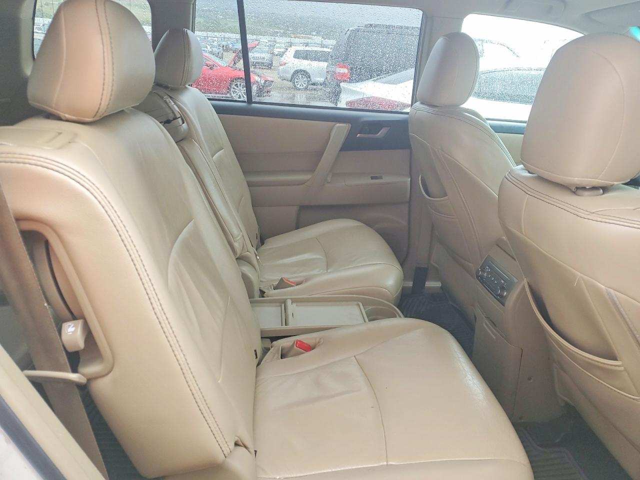 2012 Toyota Highlander VIN 5TDBK3EH1CS166869 photo 11