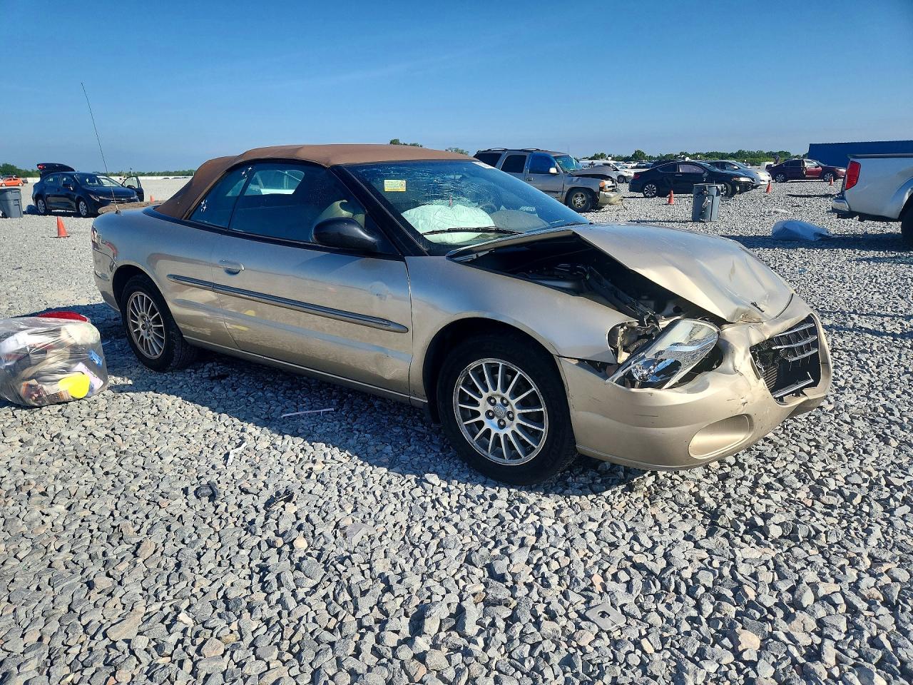 2004 Chrysler Sebring VIN 1C3EL55R64N291960 photo 4