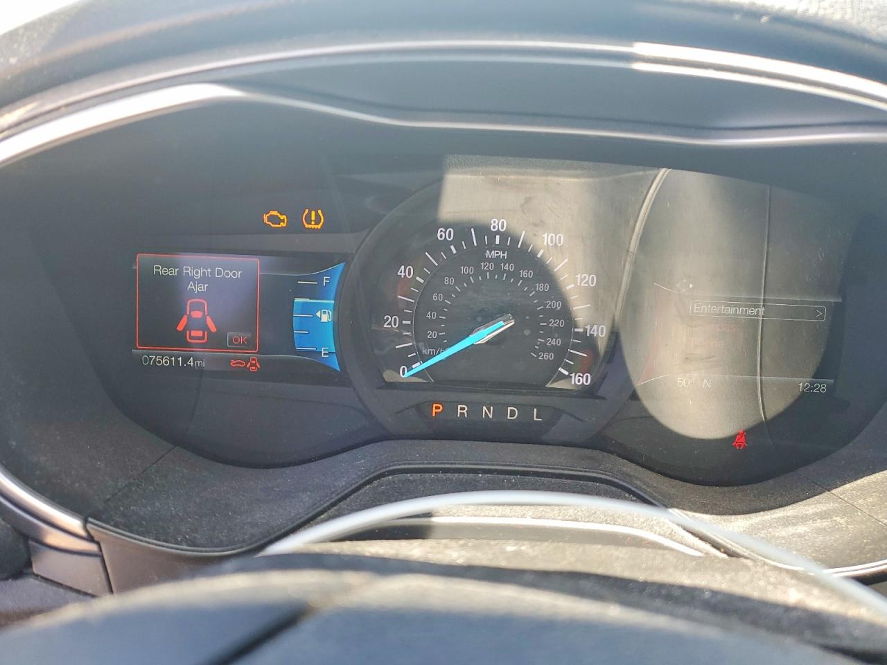 2019 Ford Fusion VIN 3FA6P0H72KR255541 photo 9