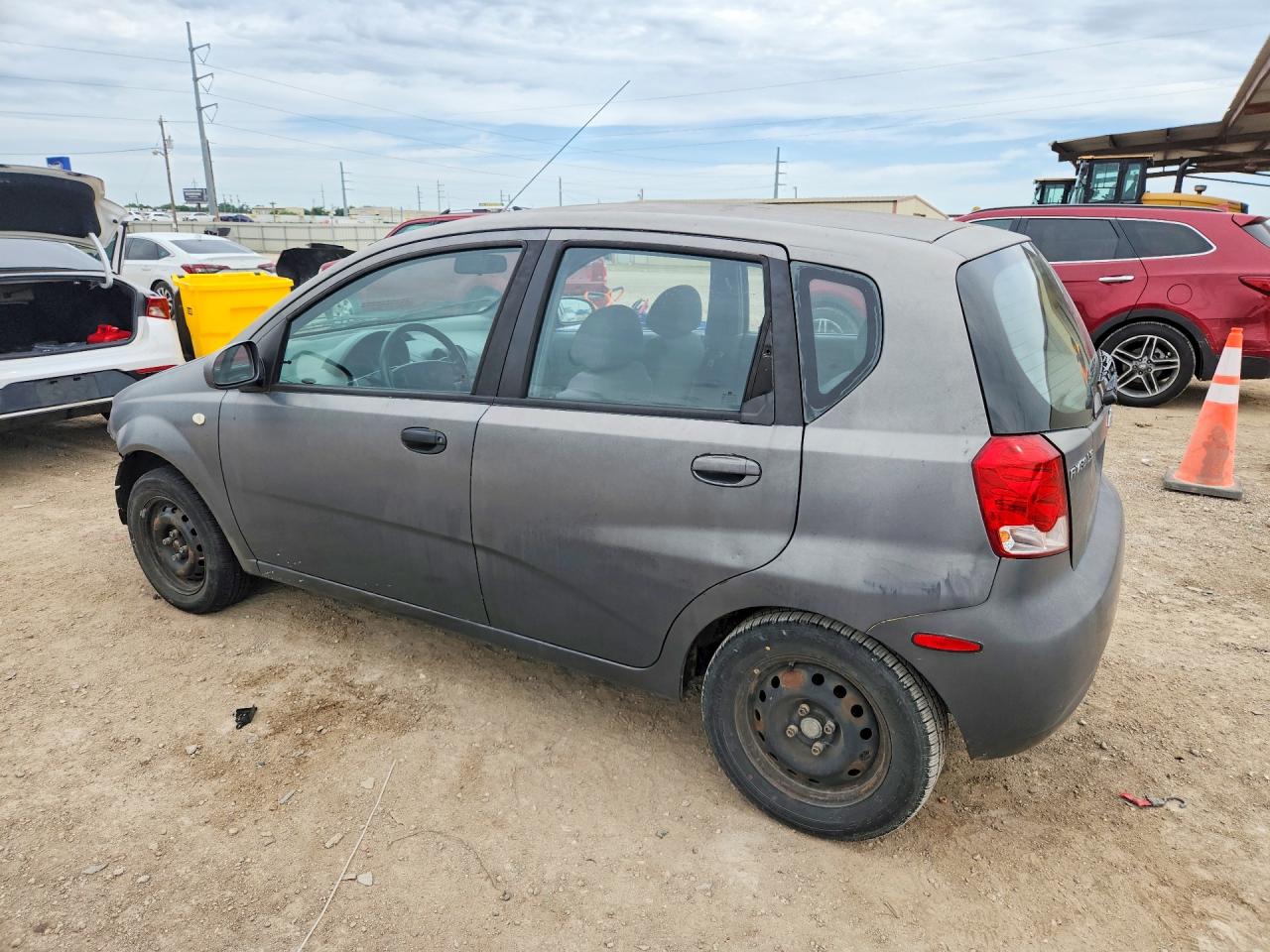 2005 Chevrolet Aveo VIN KL1TD62605B462616 photo 2