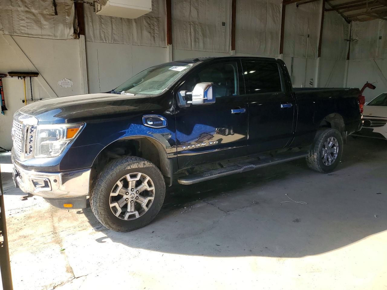 2016 Nissan TITAN VIN 1N6BA1F43GN513887 photo 1