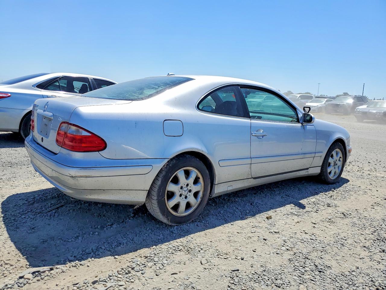 2002 Mercedes-Benz Clk-class VIN WDBLJ65G52T128169 photo 3