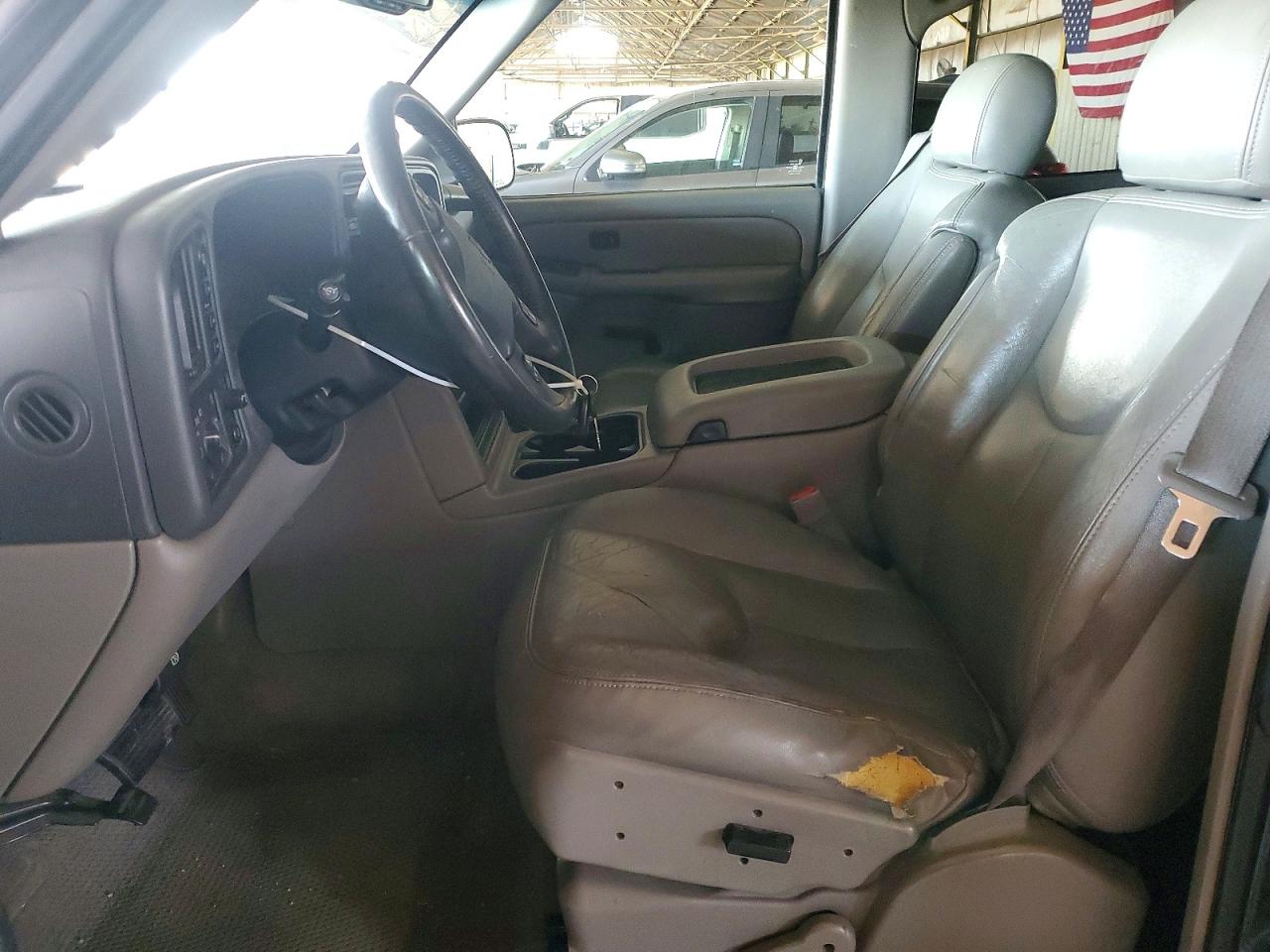 2004 Chevrolet Tahoe VIN 1GNEK13T44R294894 photo 7