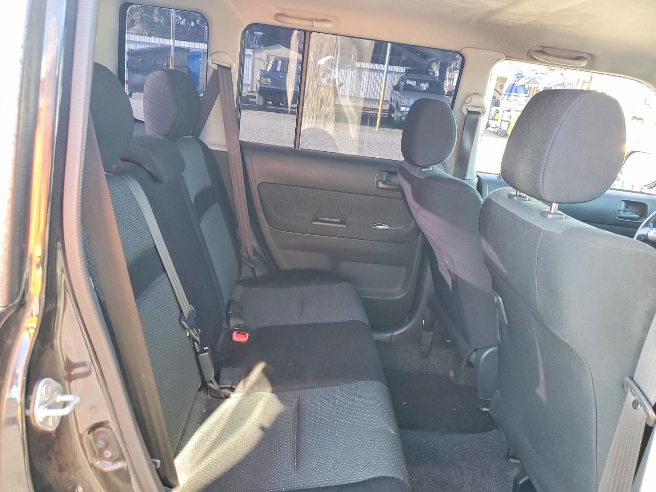 2006 Toyota Scion VIN JTLKT324X64121741 photo 11