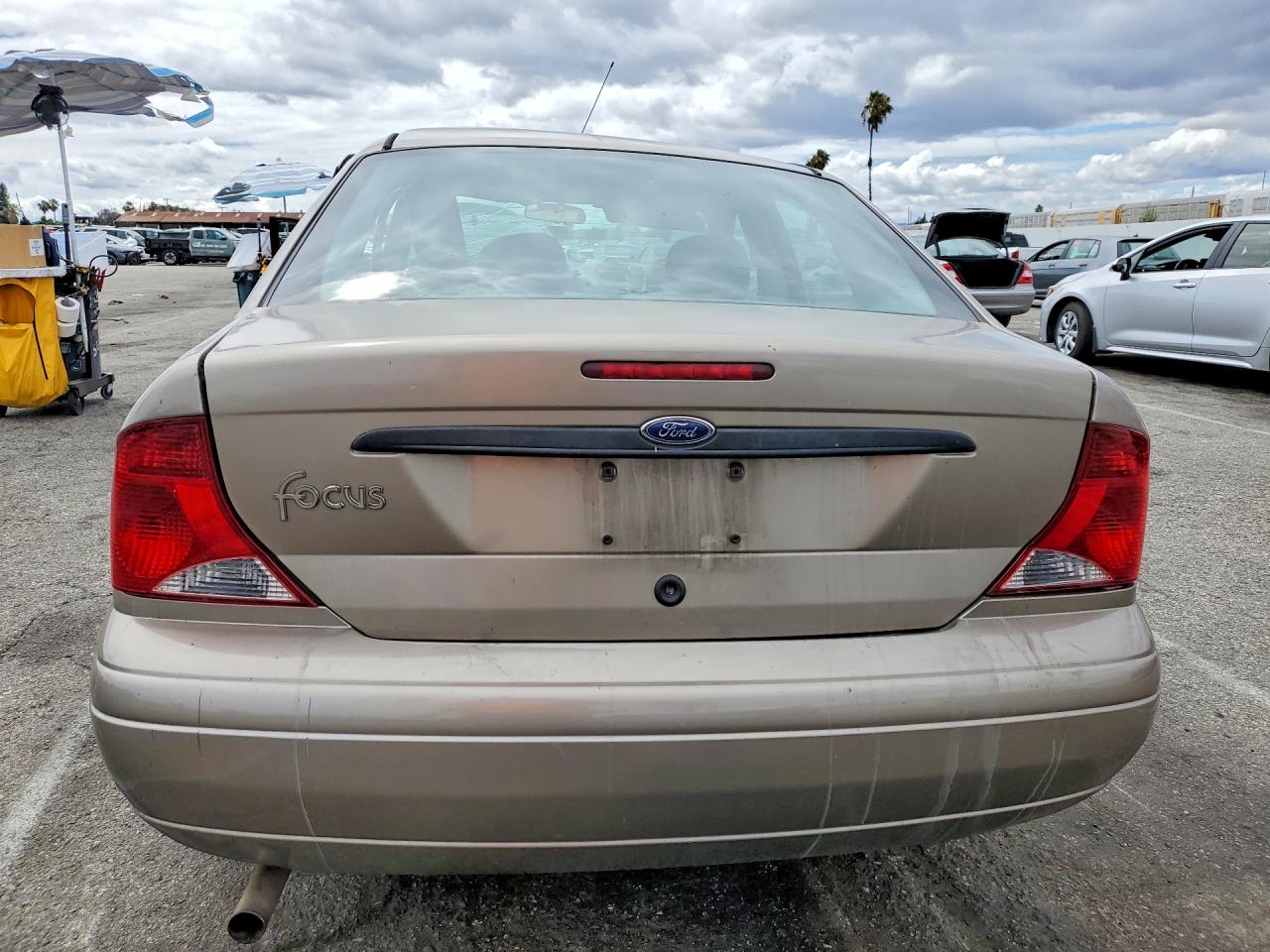 2003 Ford Focus VIN 1FAFP33Z63W329438 photo 6