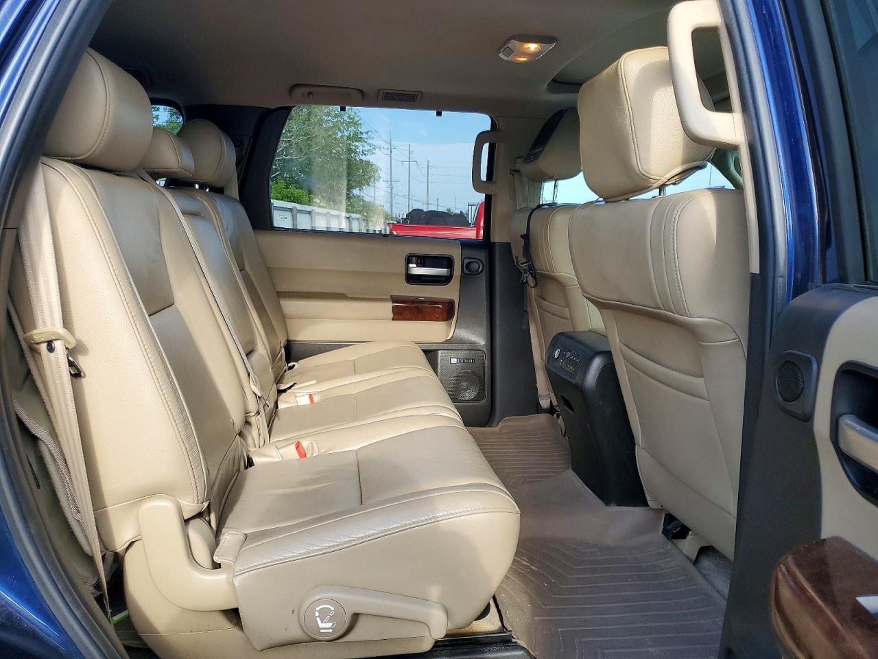 2008 Toyota Sequoia VIN 5TDZY68A38S007713 photo 11