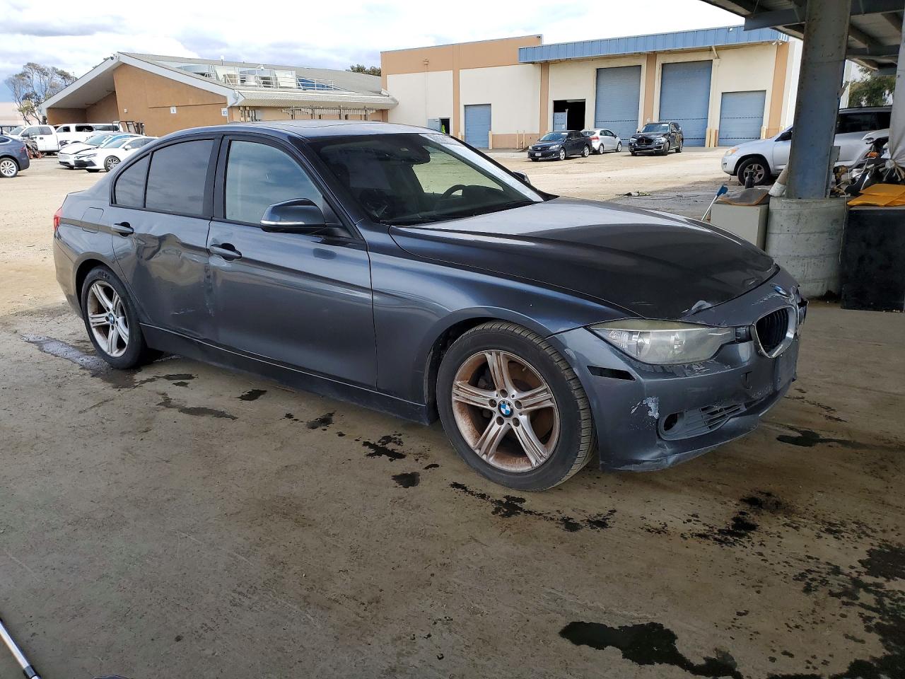 2013 BMW 3 series VIN WBA3C1C58DF439240 photo 4