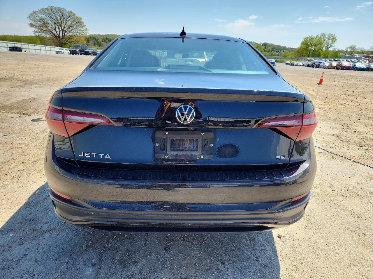 2023 Volkswagen Jetta VIN 3VW7M7BU7PM031701 photo 6