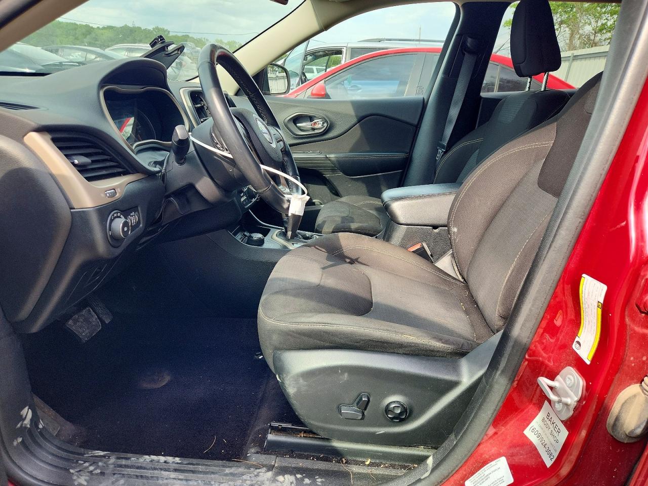 2016 Jeep Cherokee VIN 1C4PJMCB0GW179017 photo 7