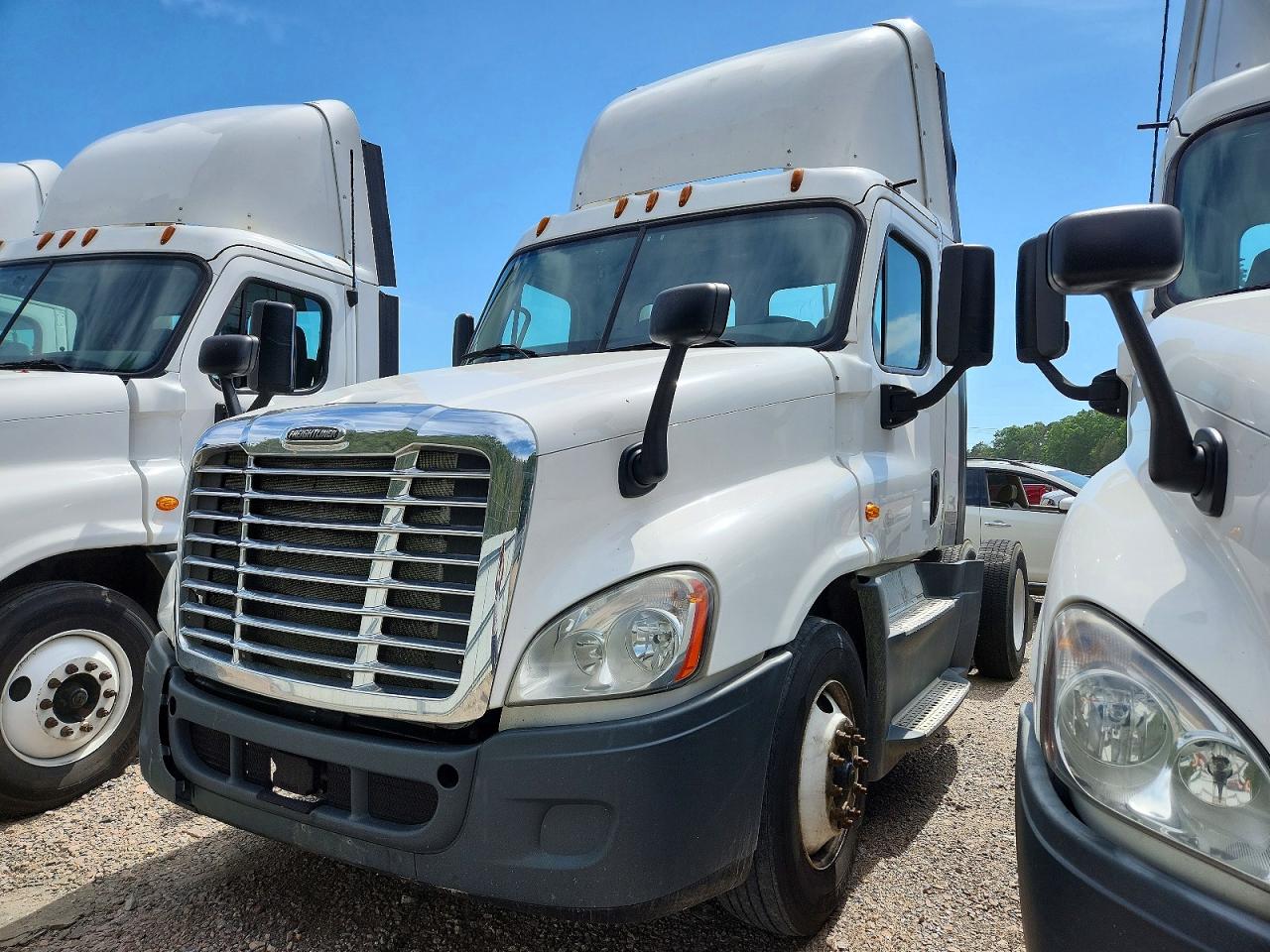 2016 FREIGHTLINER All other VIN 1FUBGEDV4GLHC5656 photo 2
