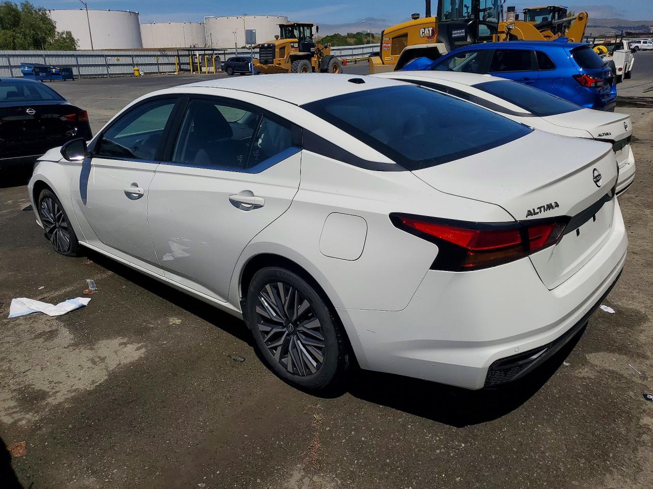 2026 Nissan Altima VIN 1N4BL4DV5TN325429 photo 2