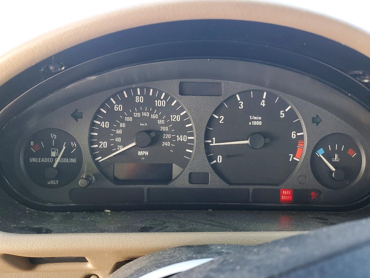 1998 BMW Z3 VIN 4USCH7327WLE07460 photo 9