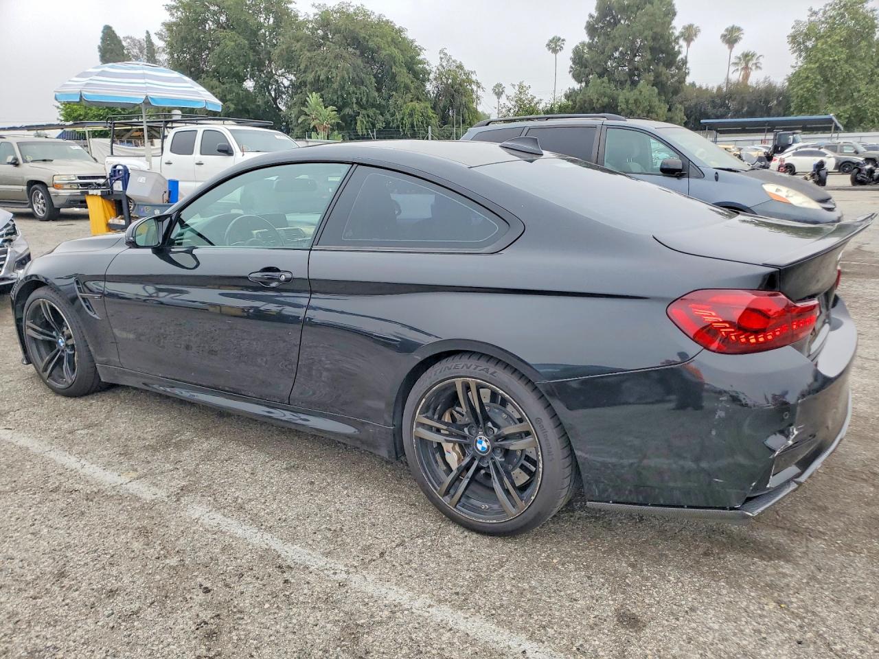 2015 BMW M4 VIN WBS3R9C51FK332923 photo 2