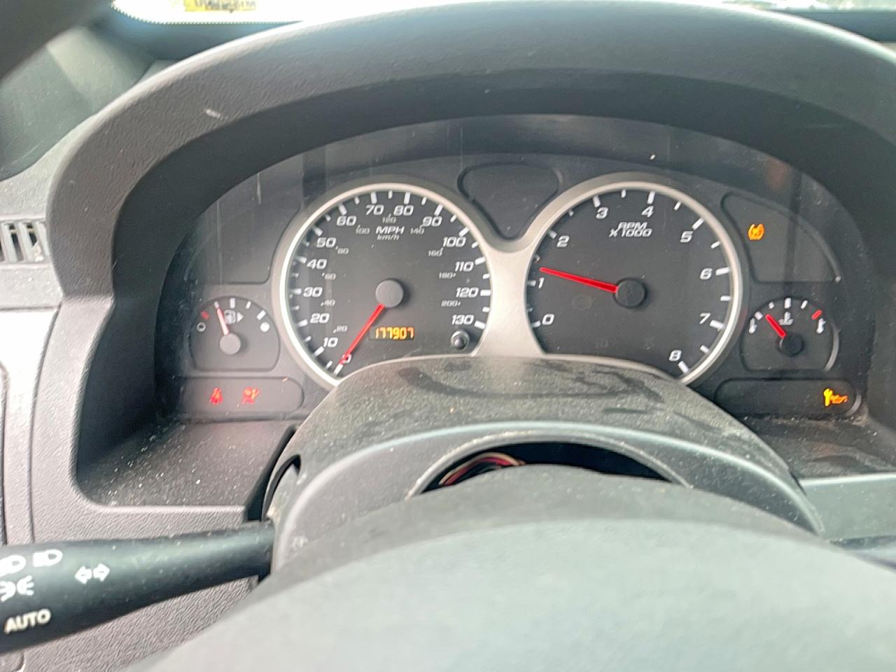 2006 Chevrolet Equinox VIN 2CNDL63F366134833 photo 8