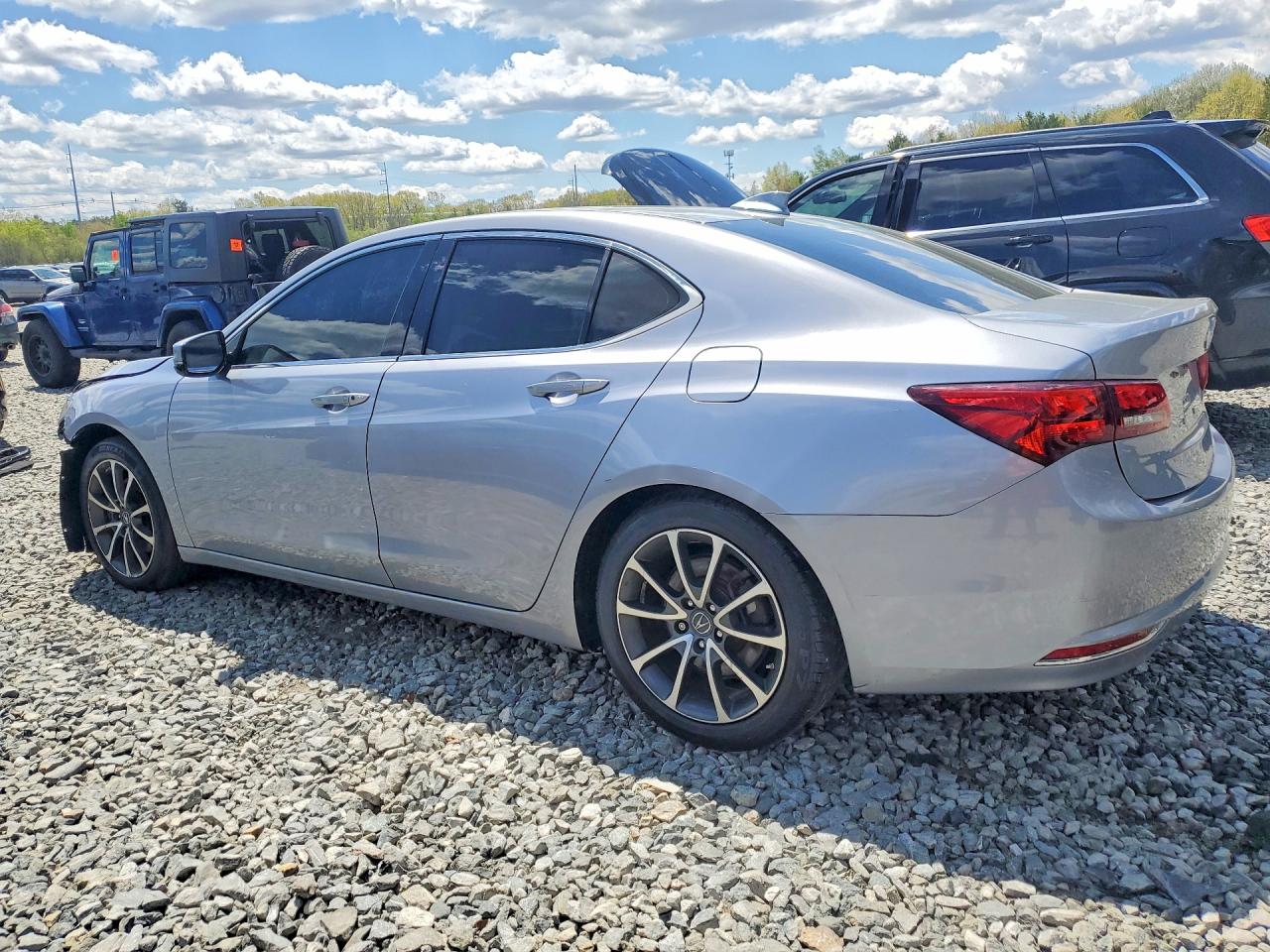 2015 Acura Tlx VIN 19UUB3F57FA007905 photo 2