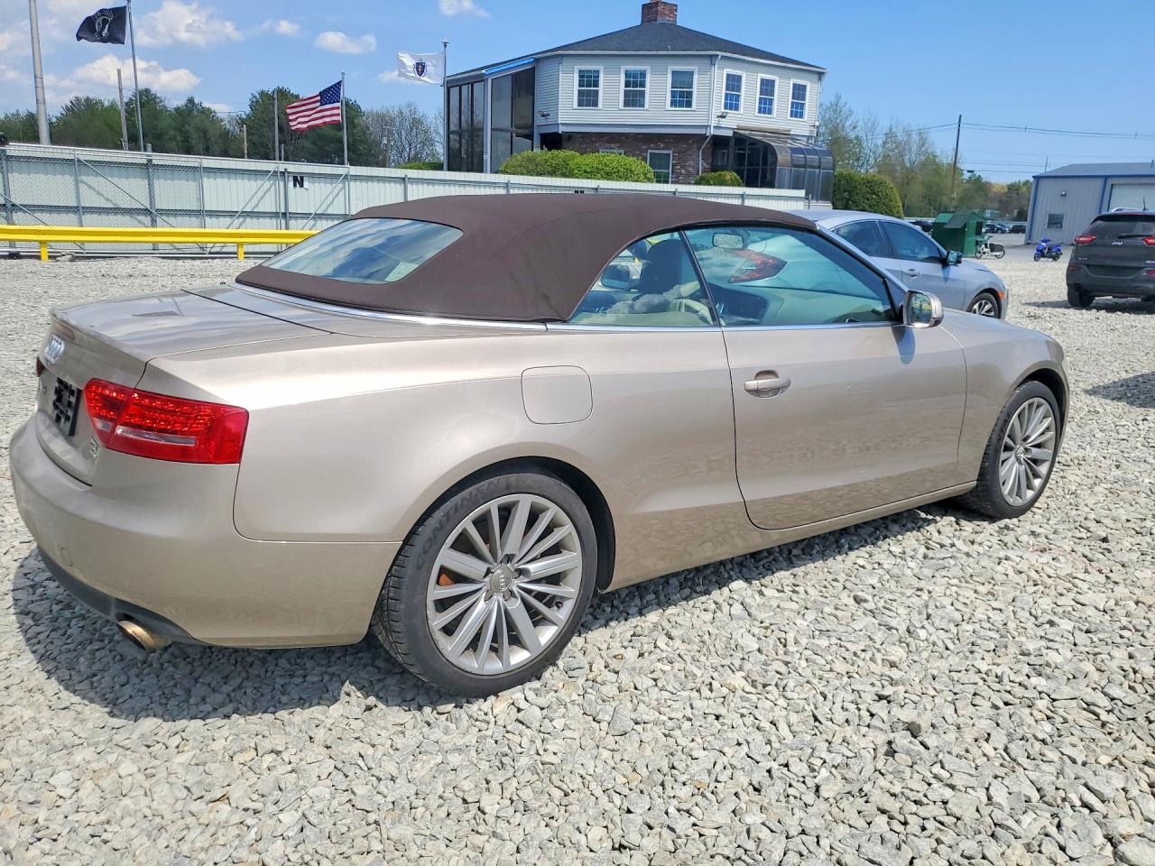 2011 Audi A5 VIN WAULFAFH3BN004464 photo 3