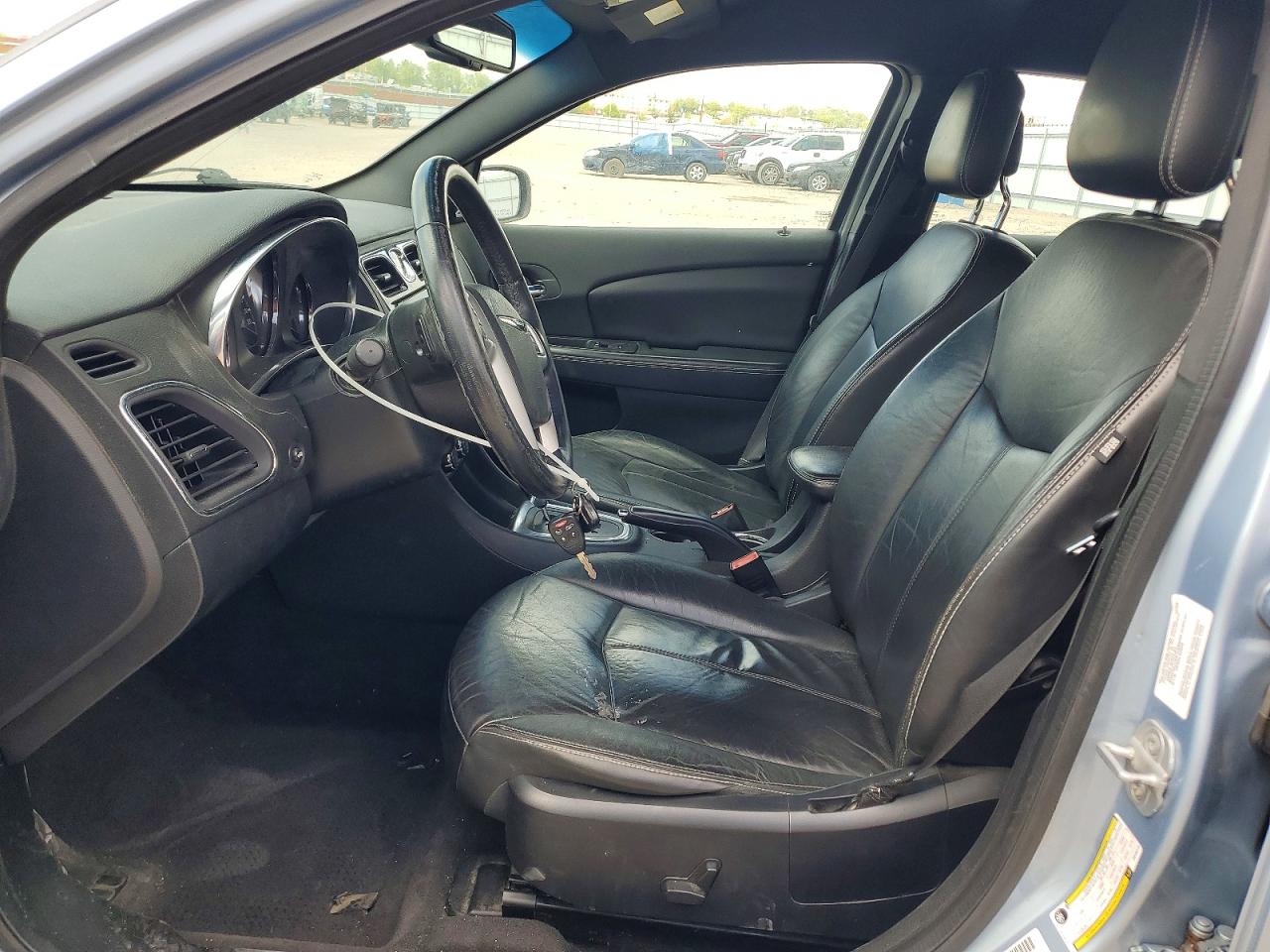 2013 Chrysler 200 VIN 1C3CCBCG5DN598110 photo 7